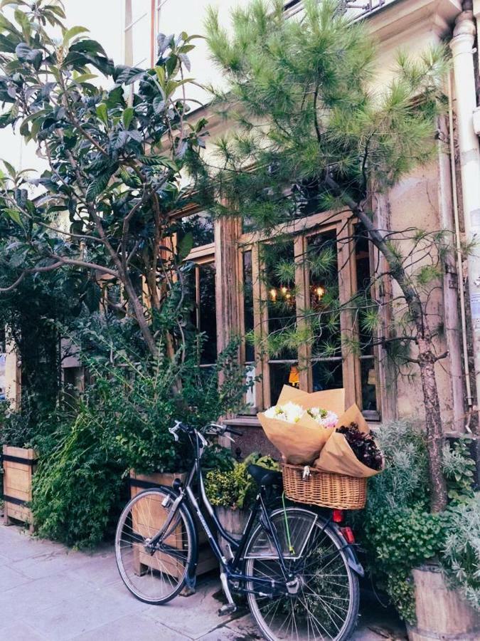 Boutique De La Place Des Vosges Hotel Parigi